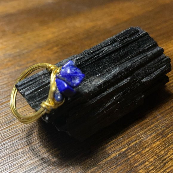 Gold Wire Wrapped Lapis Lazuli Ring - Picture 1 of 2